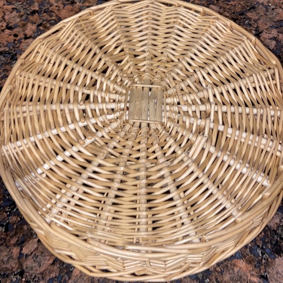 Wicker Basket Tray Nuts Candy Crackers Party Decorative Holiday Craft 14” round - Picture 4 of 6